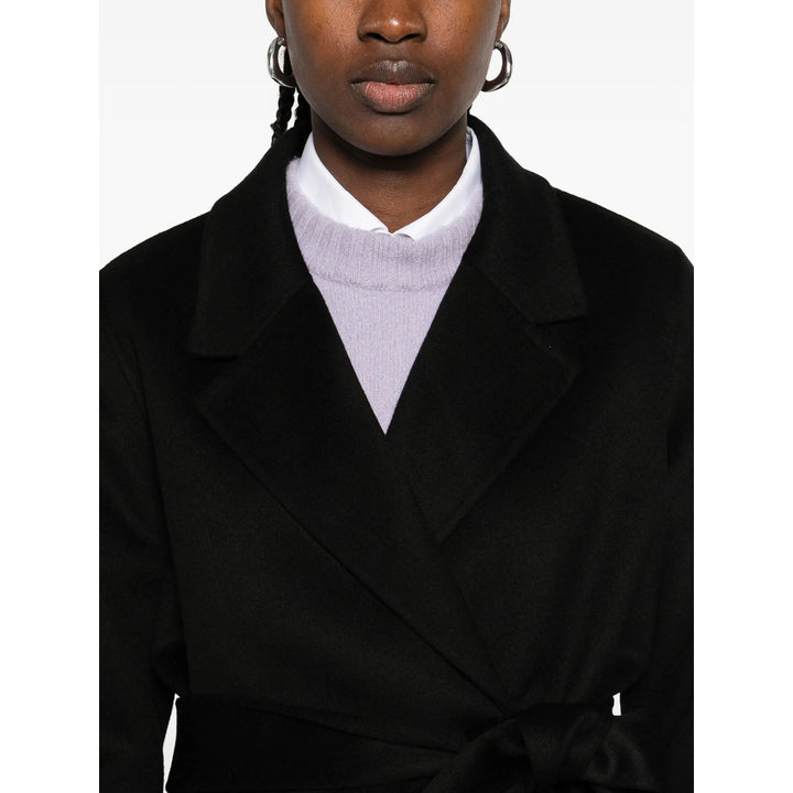 The Dynamis Studio Coats - Black | d33e439e81ee92f686513e2c1bae7d51ae20ce8e