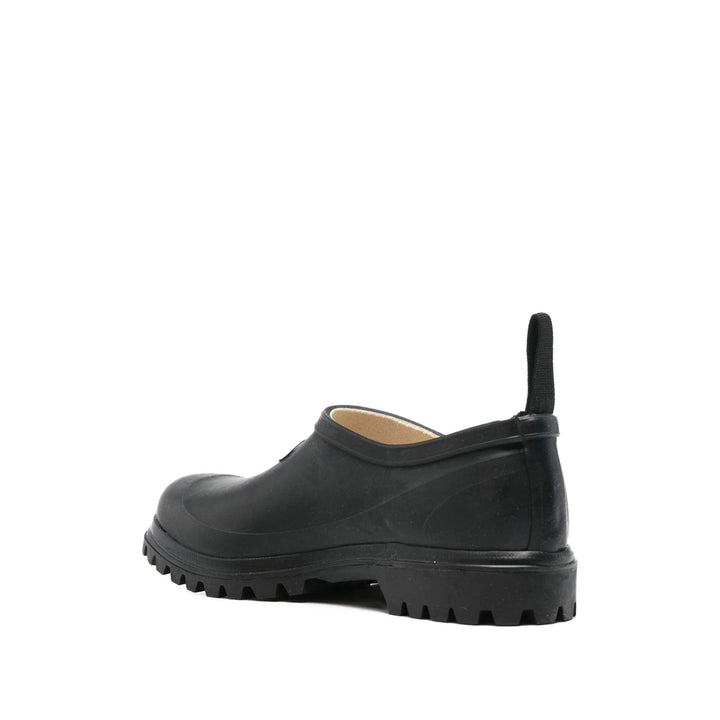 Superga Shoes - Black | e945afe8b6f05ff9c18181e1ca81876b5c26639d