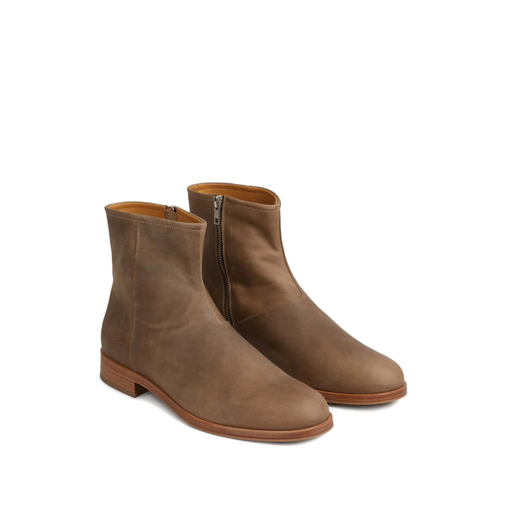 Common Projects Shoes - Brown | b02a88ca6df834b01b68a7e4cb46647dfdbb271c