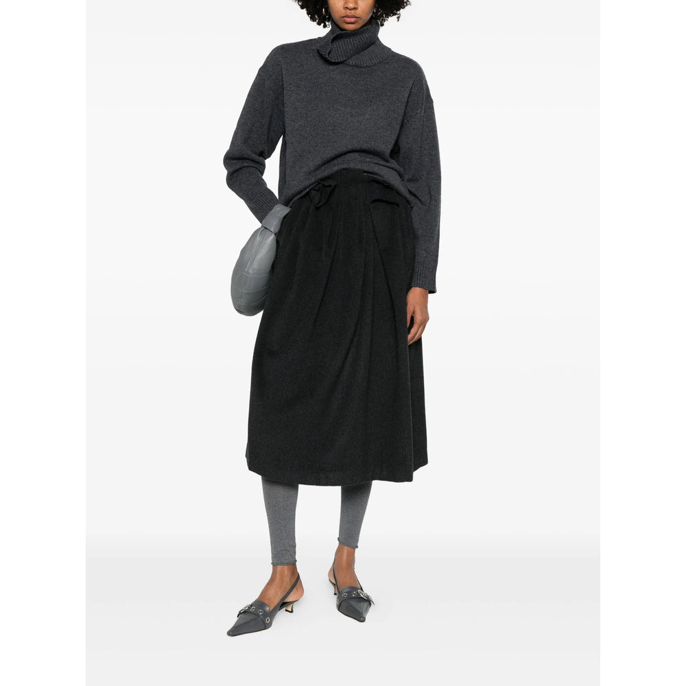 Viktoria Chan Sweaters - Gray | 75eab5b1348f6af4a0595d6694e594fad485f50e