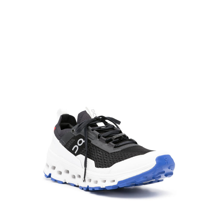 On Running Sneakers - Black | d588dd4c81fc2edb4705ac663a480ea36aacf565