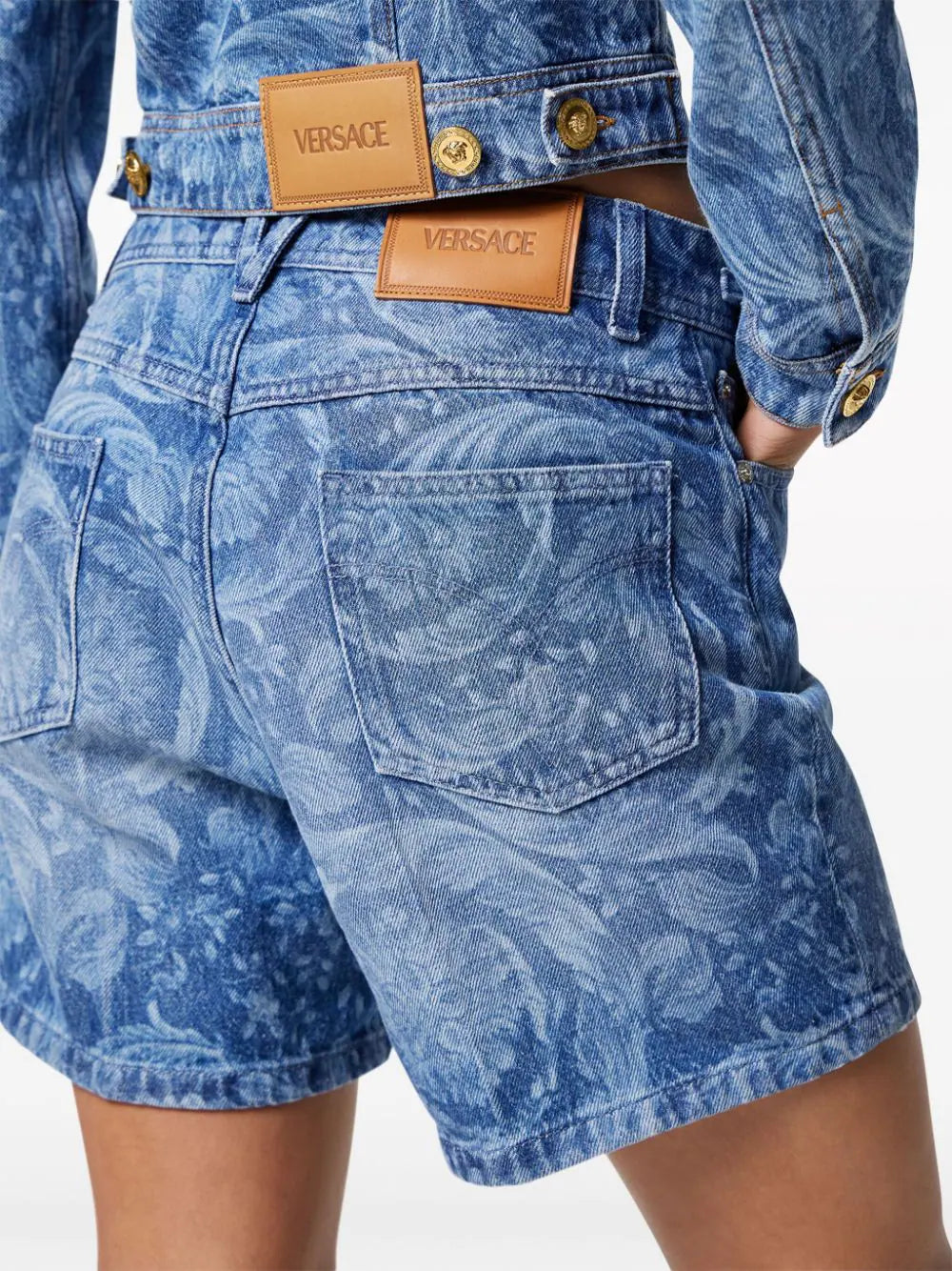 Bermuda shorts with patch