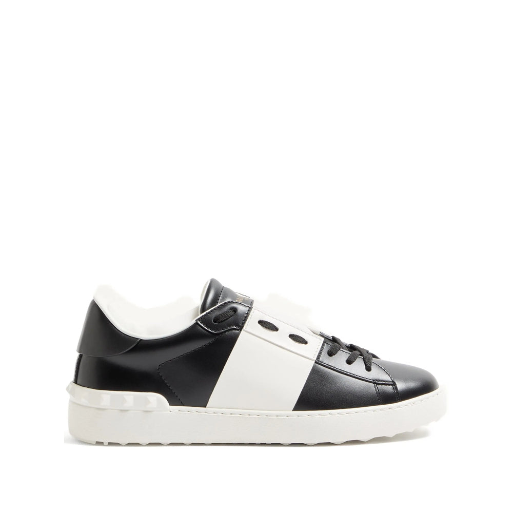 Valentino Garavani Sneakers - Black, White | 193b7b072f29cf402fedc1859f2e8d47b99e743e