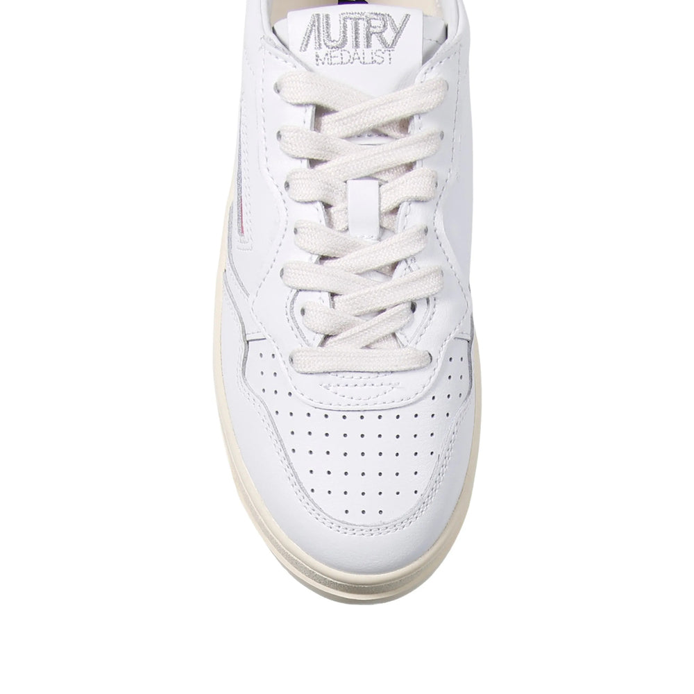 Autry Sneakers - White | e9180cf534dbfa731f5da81ce53b8132ad3d71ed