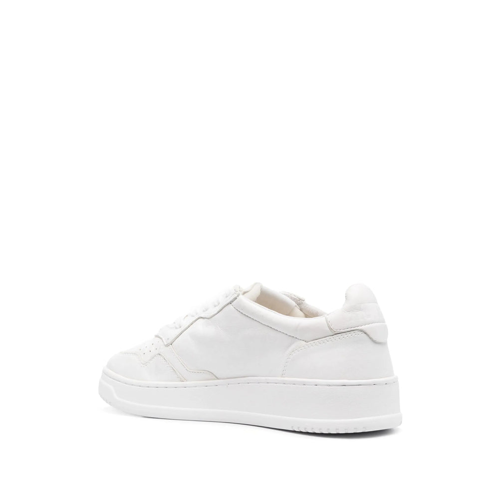 Autry Sneakers - White | 33021741f79456dac02ac762bf1ab3cd76f27e20
