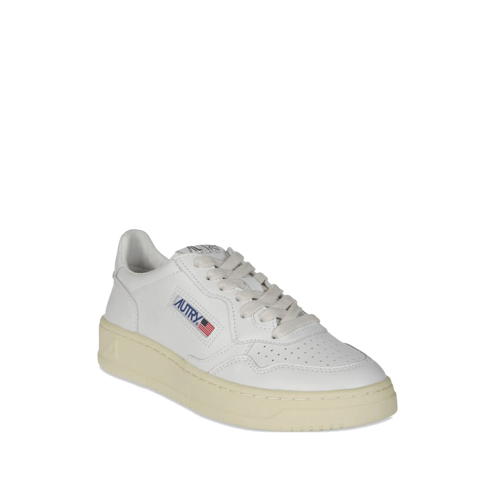 Autry Sneakers - White | d1be706241163015fb57c7764f0451465ee7daa1