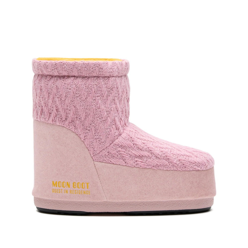 Moon Boot X Guest In Residence Shoes - Pink | 8876ddbf9f549e7f31c7304822e2f6fca61421c1