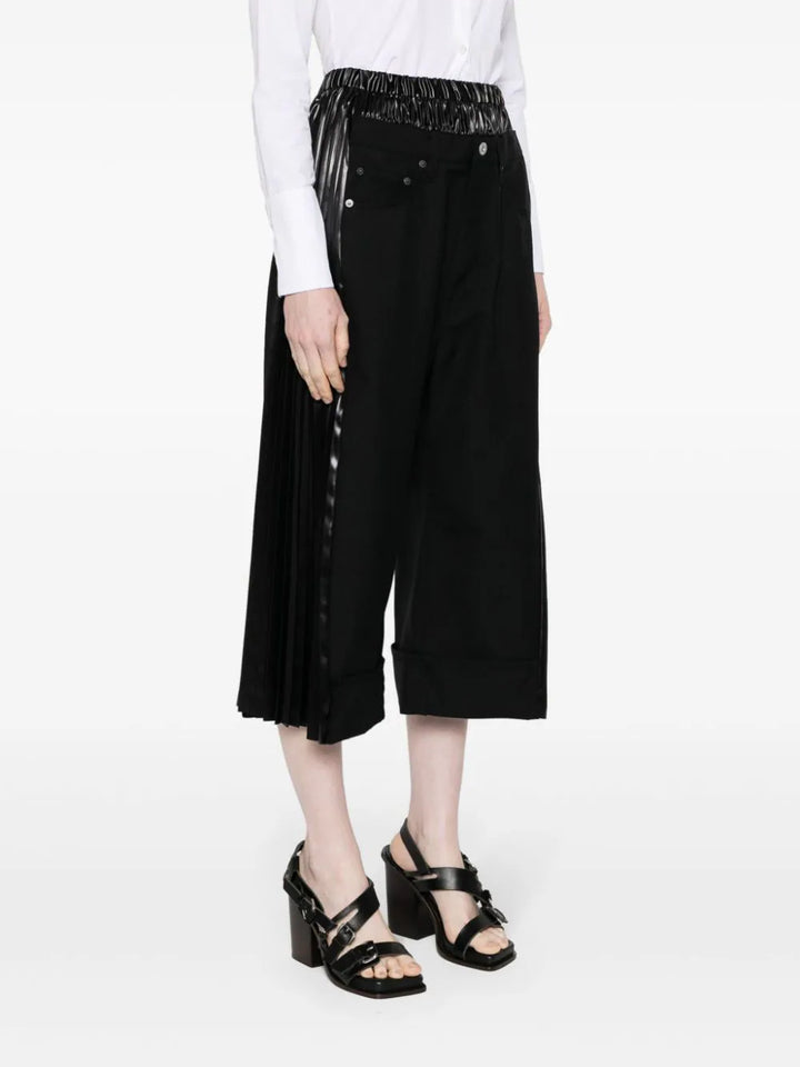 high-waisted cropped trousers