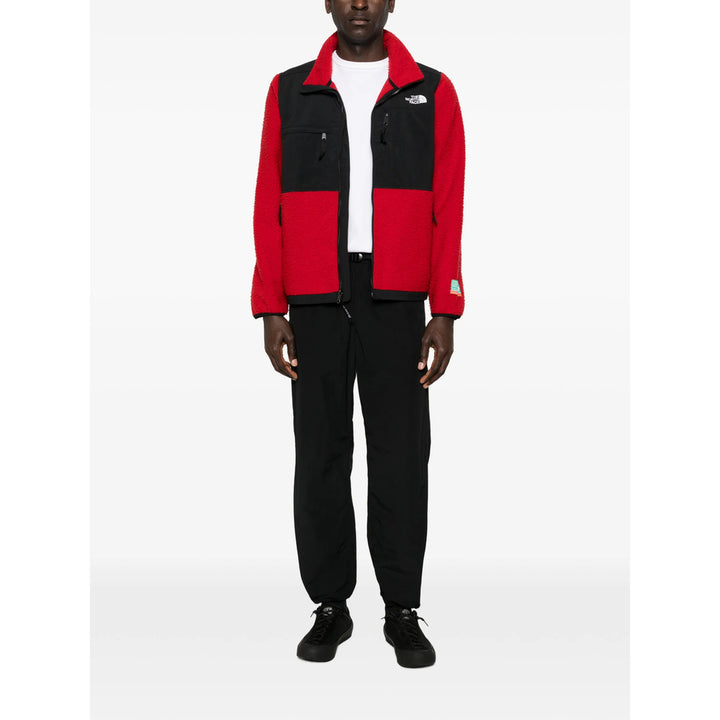 The North Face Outerwears - Red, Black | fd0e938b3a58ad492afa2b3028a270e6fbfc5553