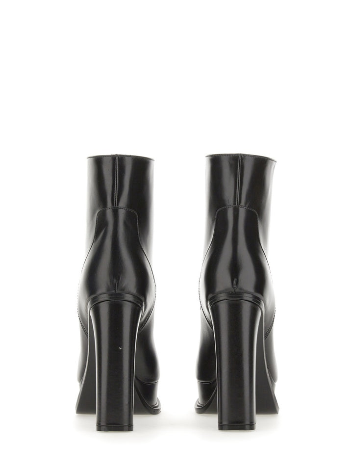 Alexander McQueen Boots - Black | Wanan Luxury