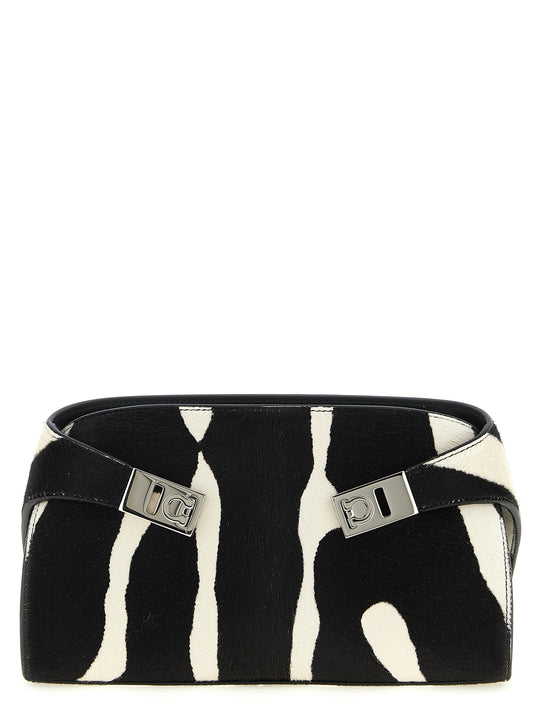 Hug Cb E/W Clutch White/Black