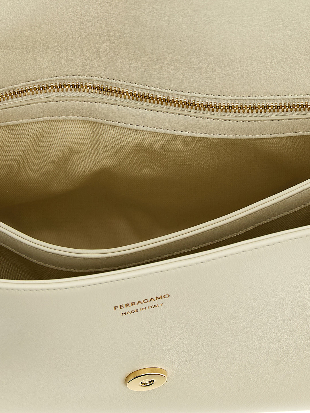 Ferragamo Th (M) Shoulder Bags - Beige | c6fa606fd2db38b810ffb87d10ce2186696461ee