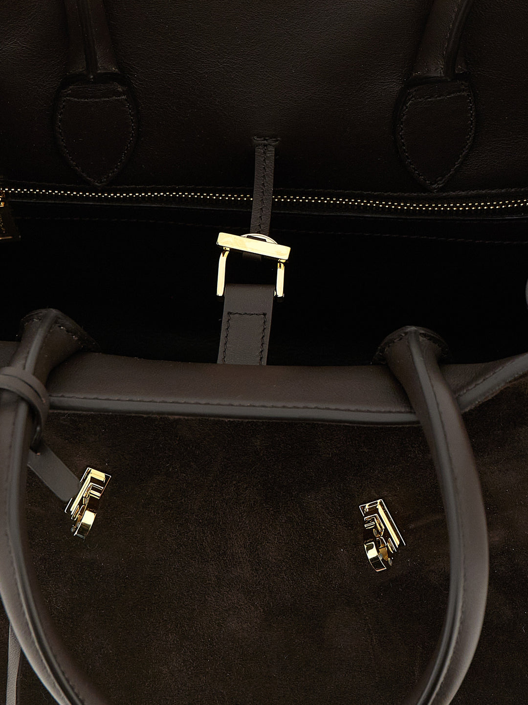 Ferragamo Hug Th (S) Hand Bags - Brown | 3033e89a6d9eed561dd8ff47007a8427f8f39f35