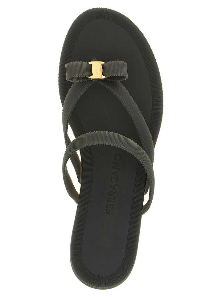 Ferragamo Jealsa Sandals - Black | 08656ae22b4f8321b1d92d5363e13e4c38328cd3