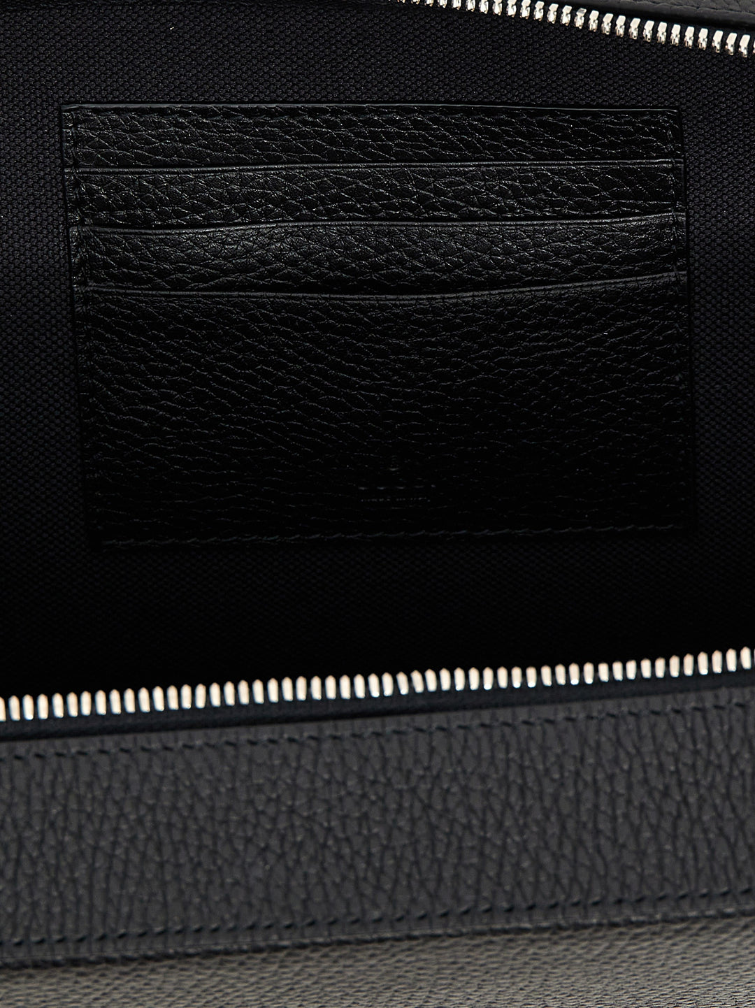 Gucci Logo Leather Shoulder Strap Crossbody Bags - Black | 3ee05060a72e6509c2396f2b02a76f829bbc0b97