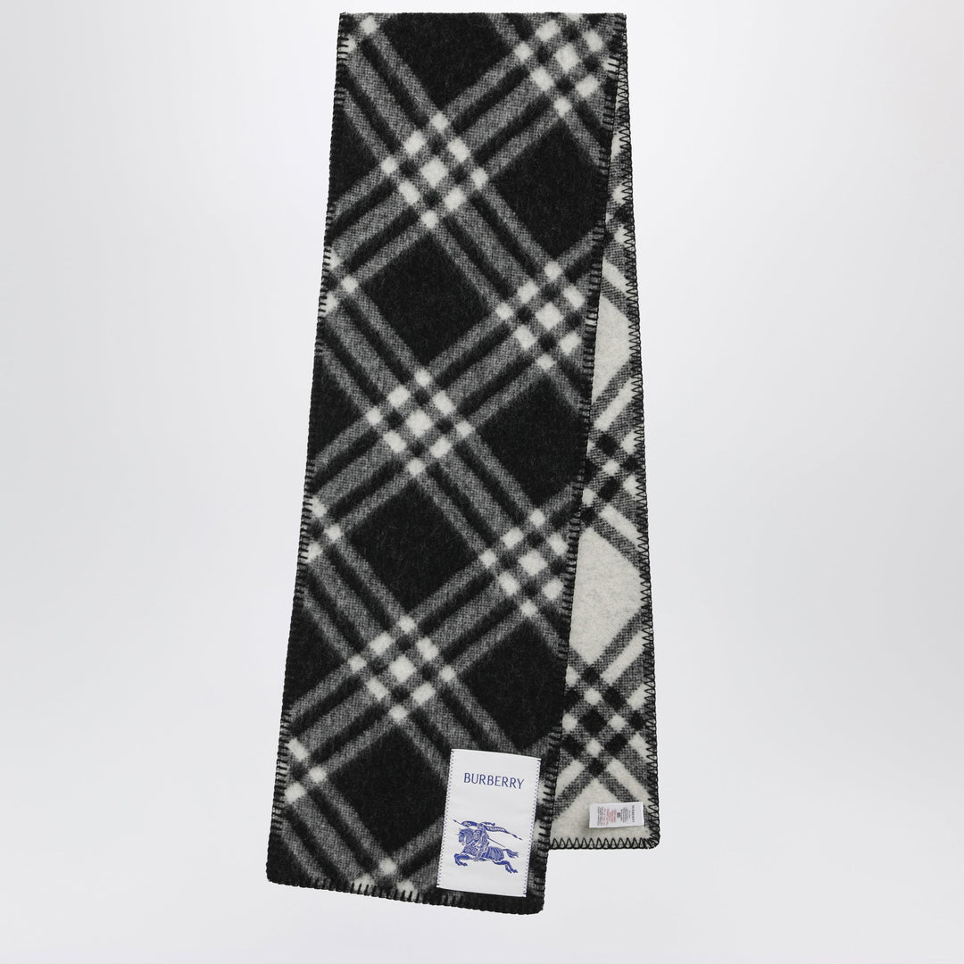 Burberry Scarves & Shawls - Black | ff340e29726441c62bd0b9371f34ccee5adc61df