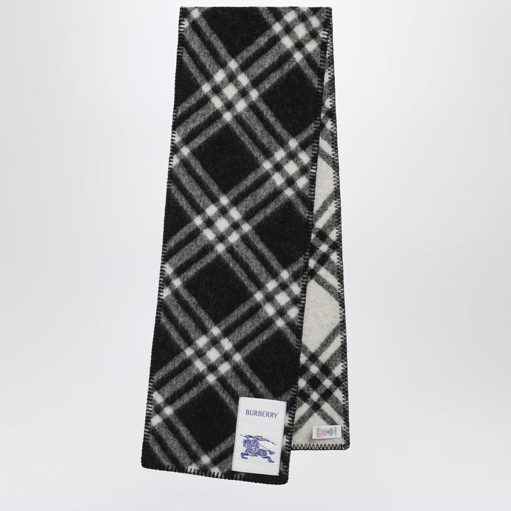 Burberry Scarves & Shawls - Black | ff340e29726441c62bd0b9371f34ccee5adc61df