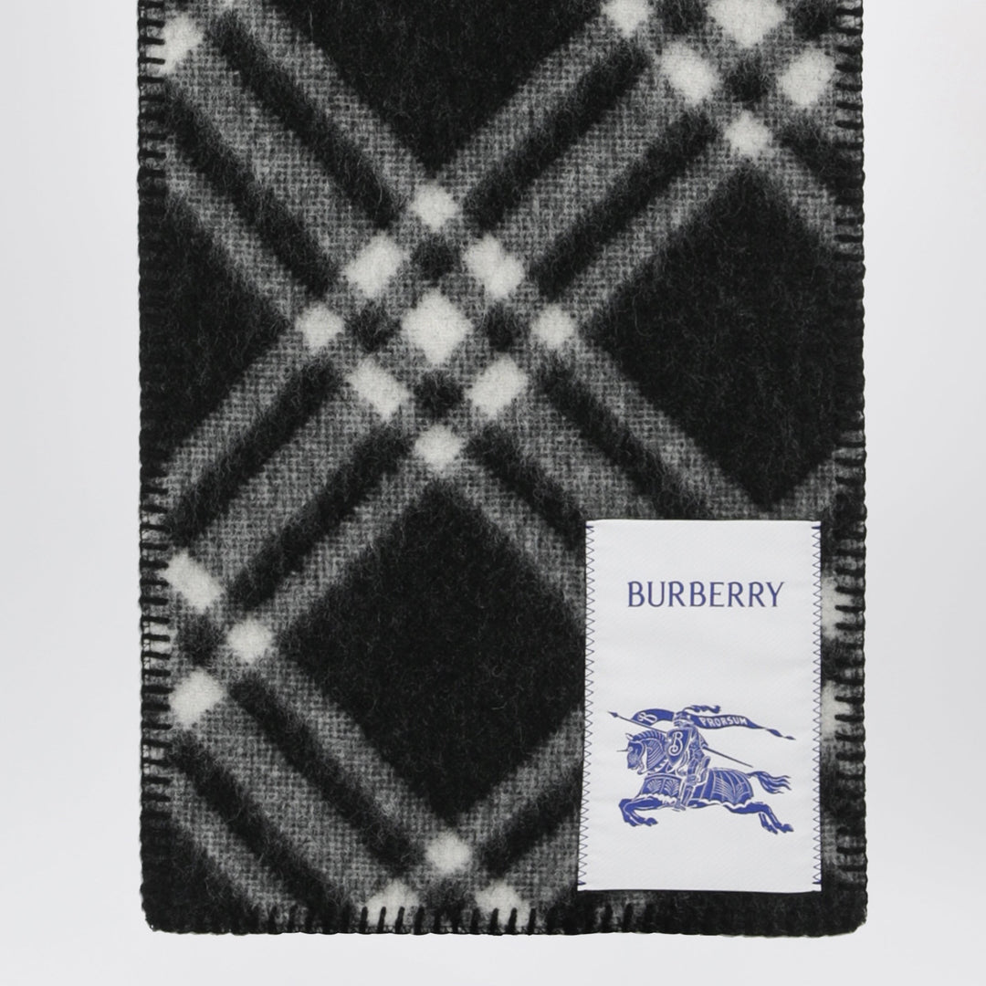Burberry Scarves & Shawls - Black | 0dde1605c8cf2bad54851f6690cfd971bd5d5ed2