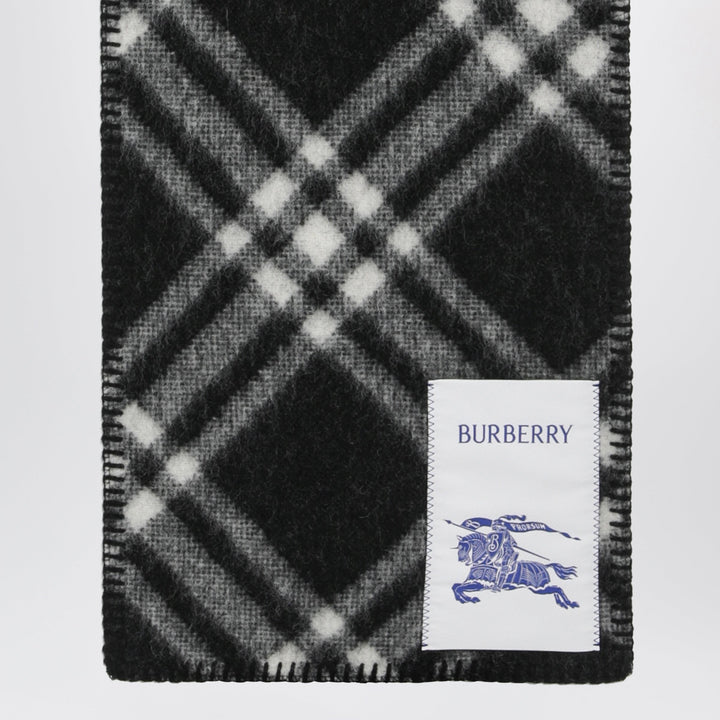 Burberry Scarves & Shawls - Black | 0dde1605c8cf2bad54851f6690cfd971bd5d5ed2