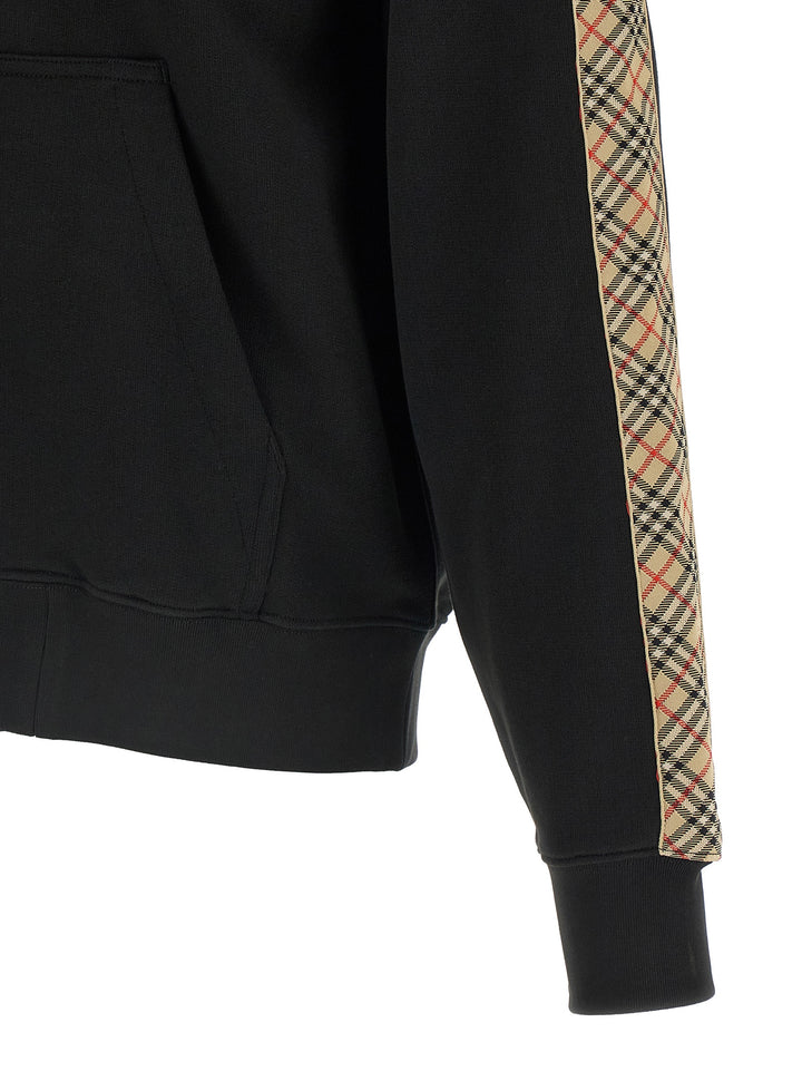 Burberry Scott Sweatshirt - Black | d085e304df5a9ec7d6cd32134e7a03873aab65e4