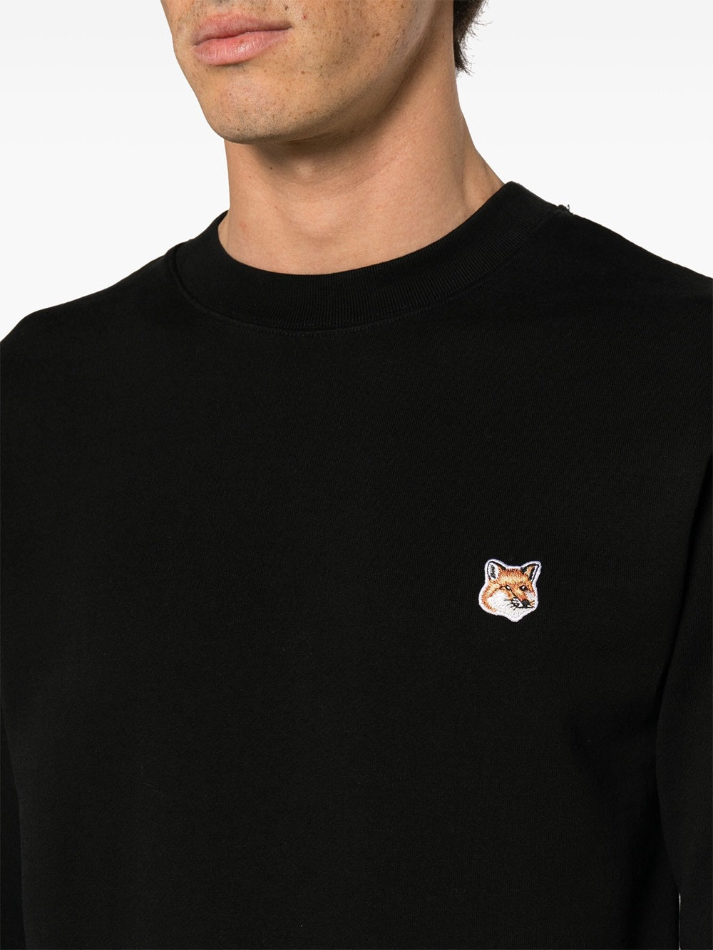 Sweatshirt with application