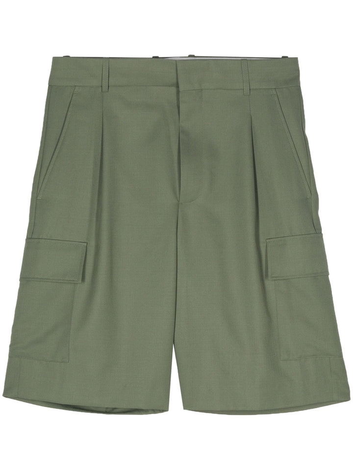 Cargo shorts with pleats