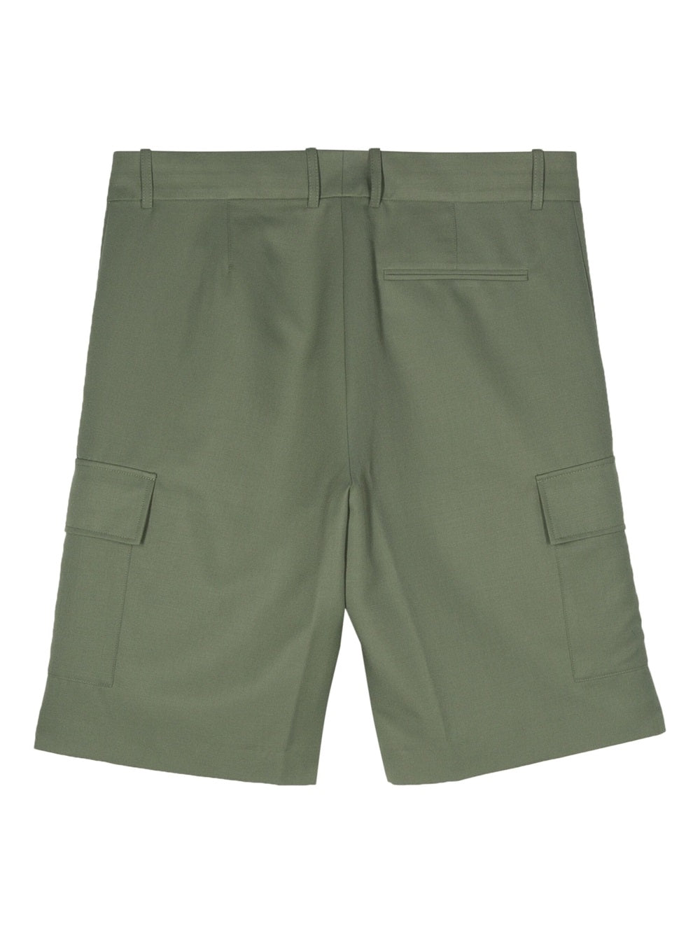 Cargo shorts with pleats