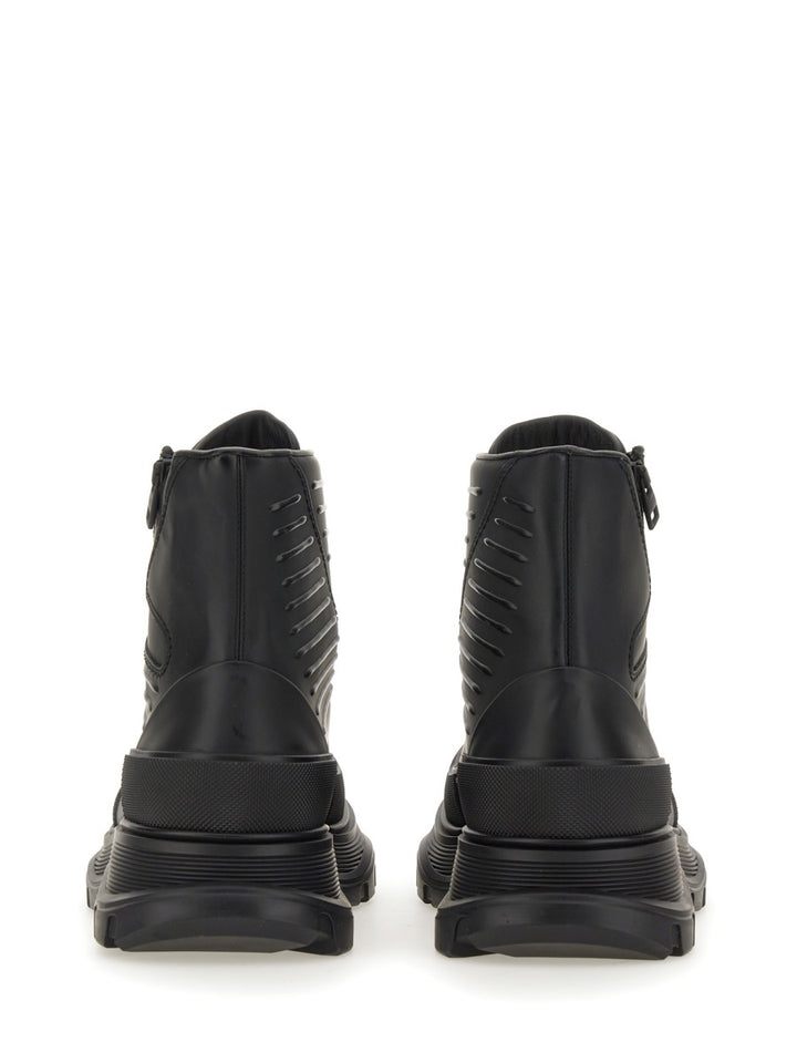 Alexander McQueen Boots - Black | Wanan Luxury