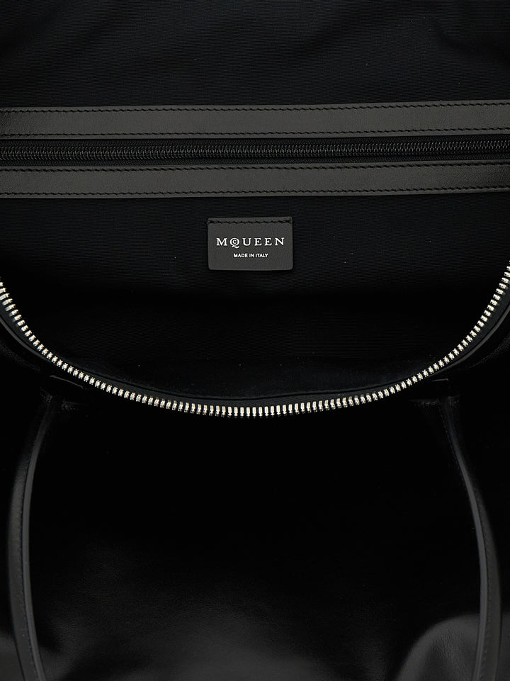 Mcqueen Maxi Manta Shoulder Bags - Black | c4fa14f21c18bfc17513ba5f5c5703b37e796e37