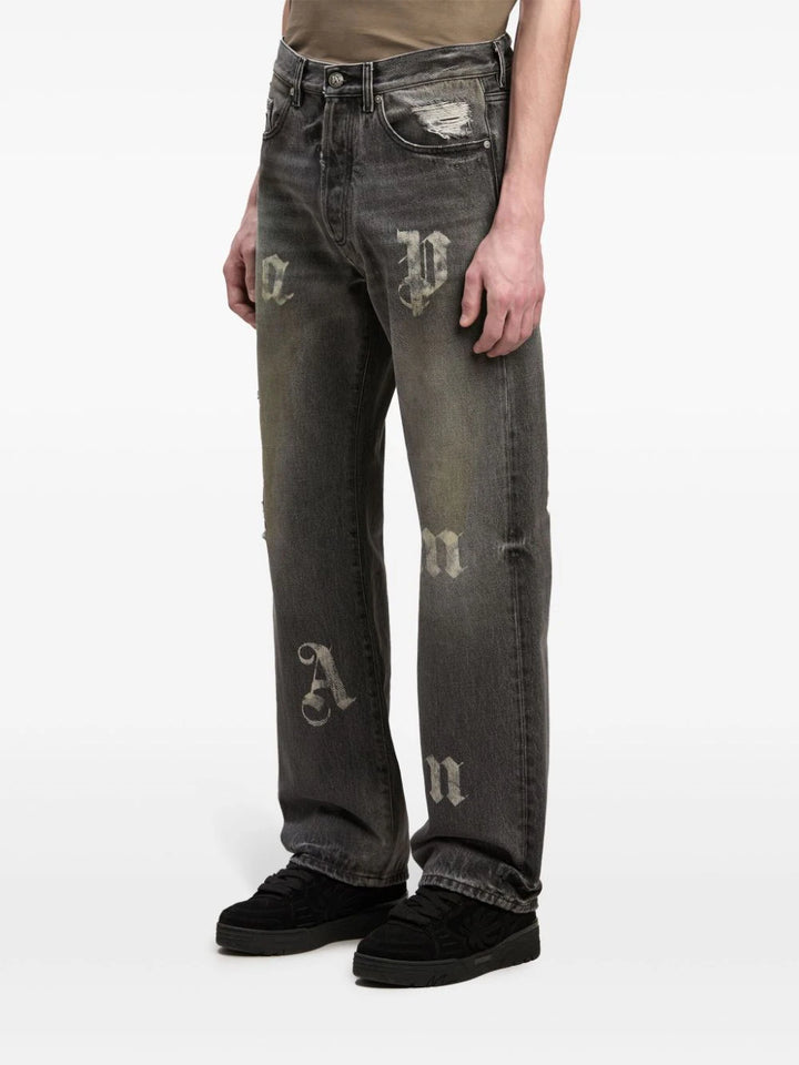 Wide jeans with application