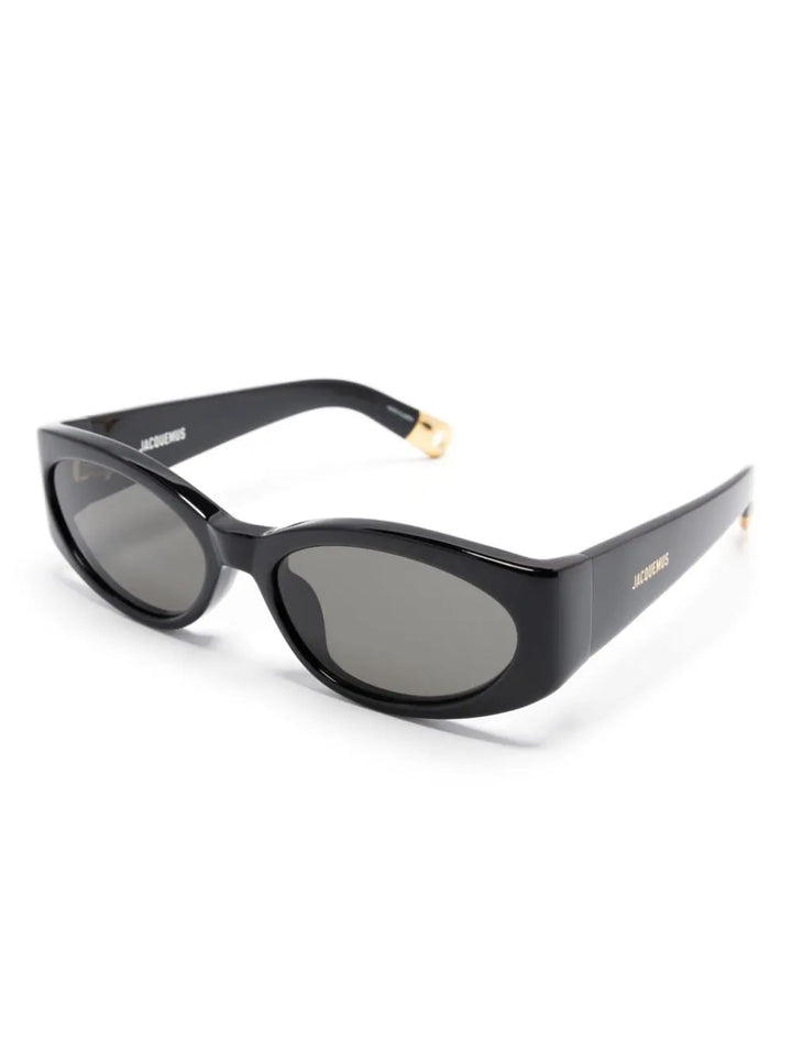 Les lunettes Ovalo oval sunglasses