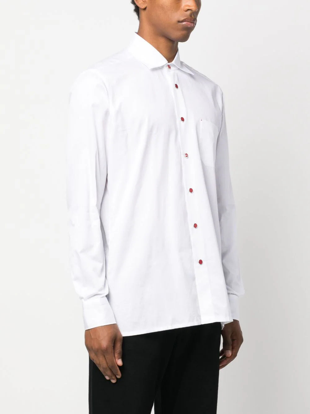 Point collar shirt