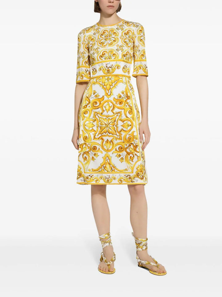 Dress with majolica print