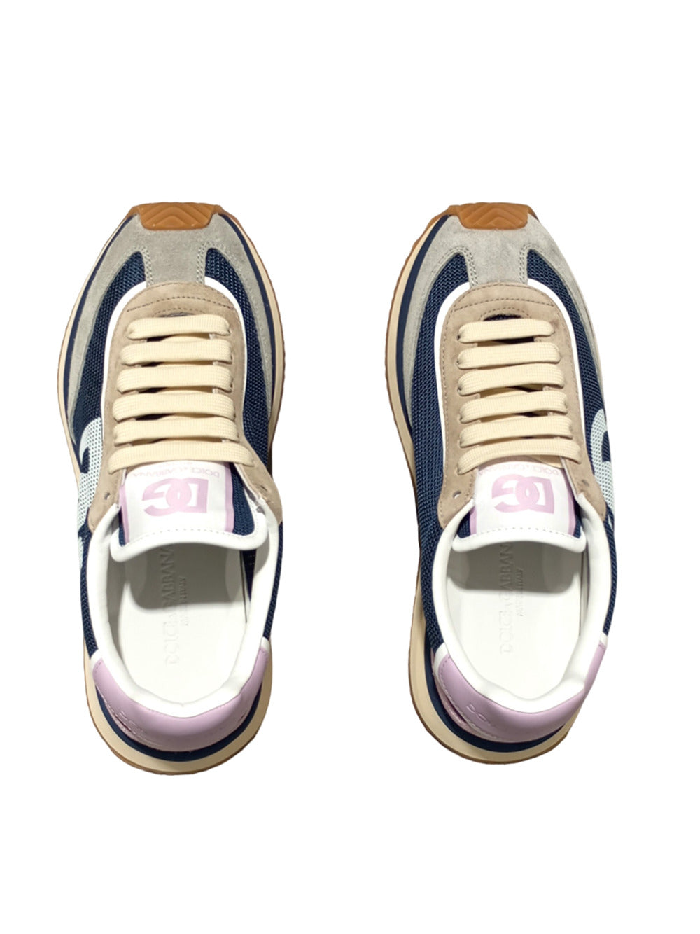 Low-top sneakers aria