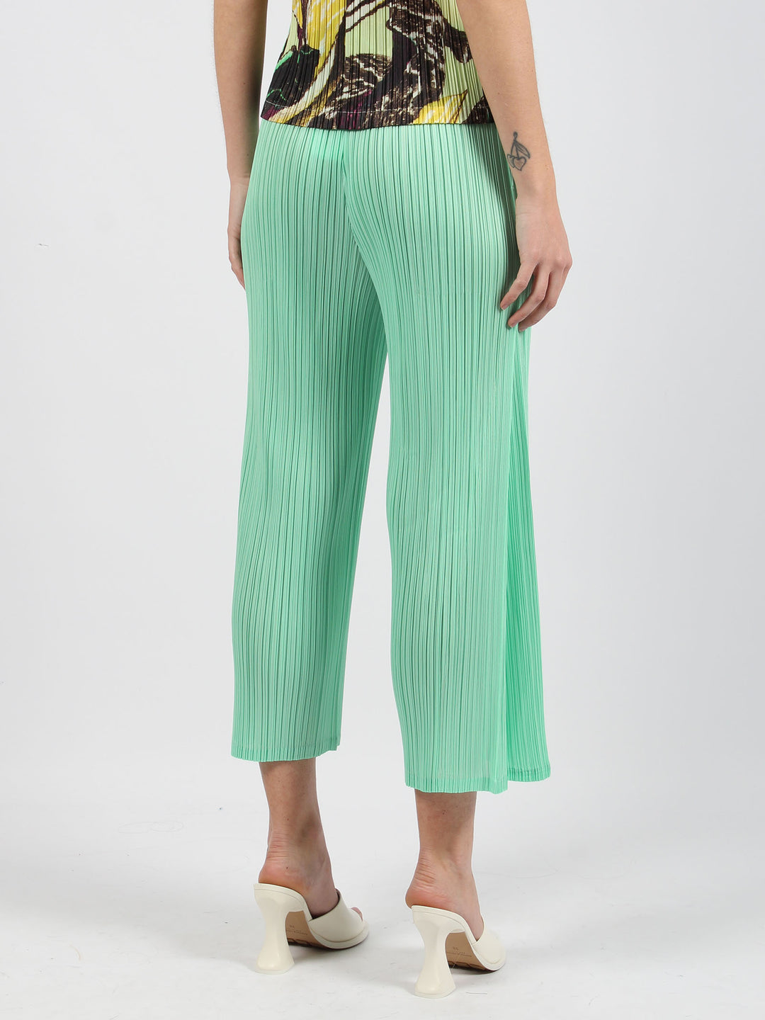 March pleated trousers