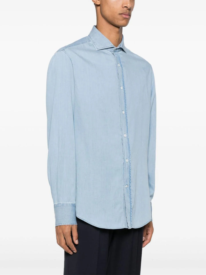 Shirt with wide collar