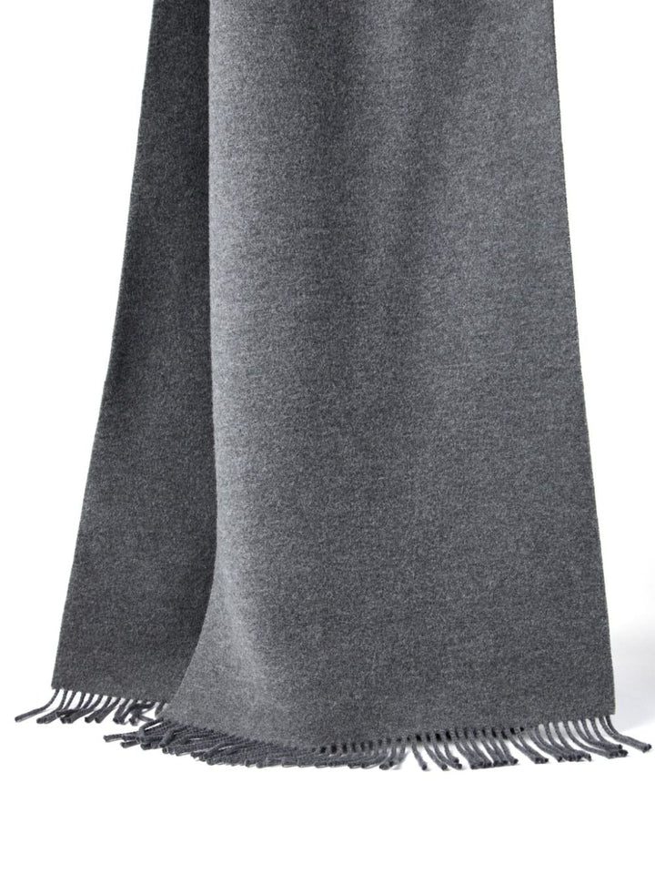 Cape with fringes