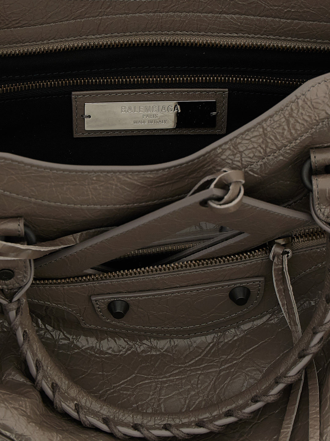 Balenciaga Le City M Hand Bags - Gray | 63bd02a7003cc043e25191a08f985403b5dea016
