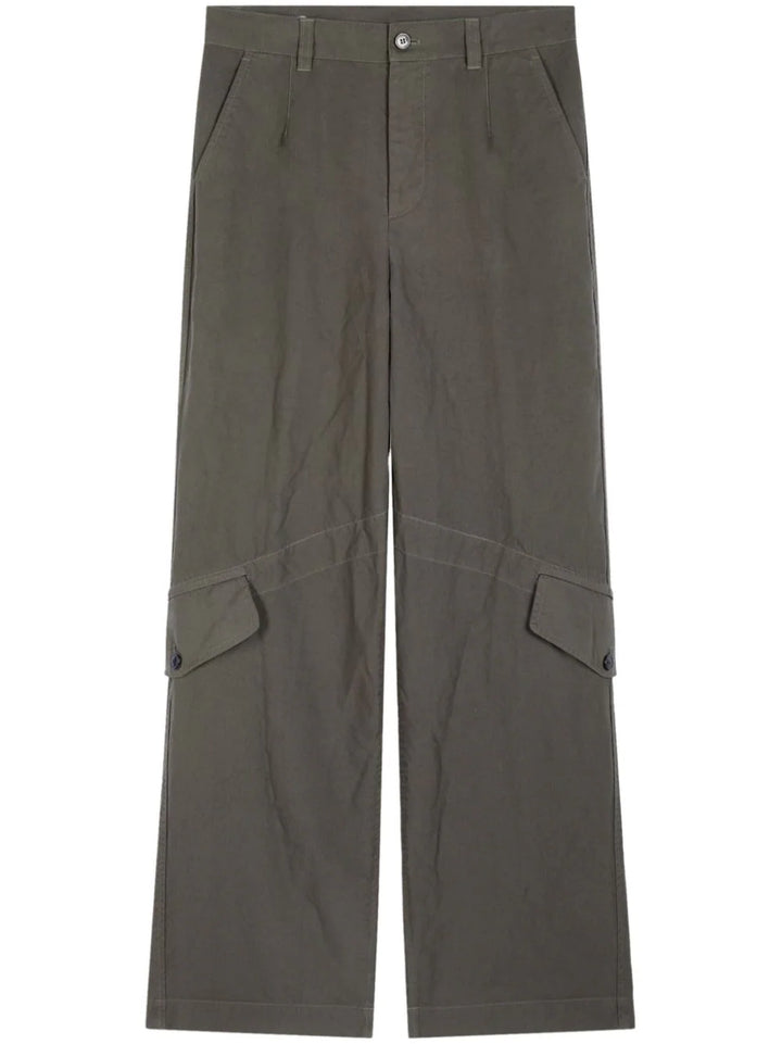 Trousers with pockets