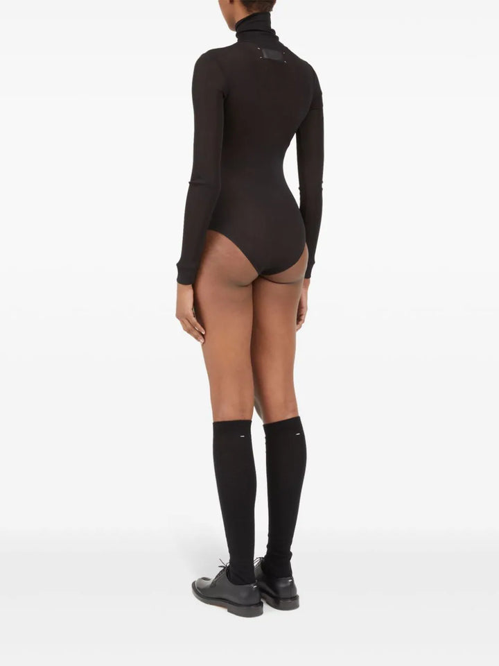 Bodysuit with long sleeves