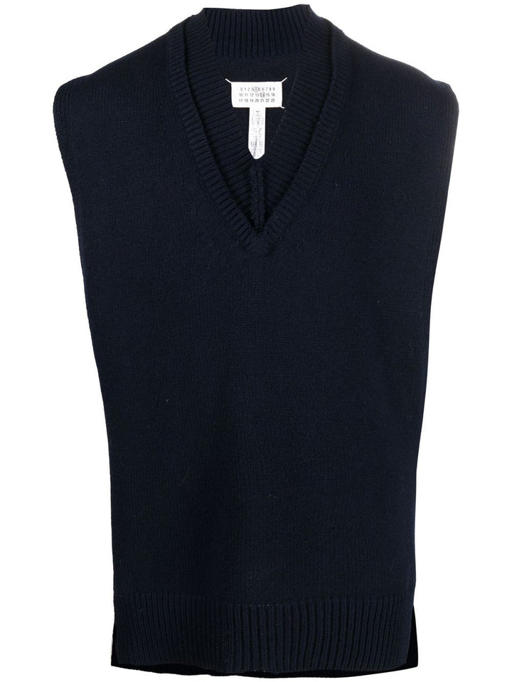 V-neck vest