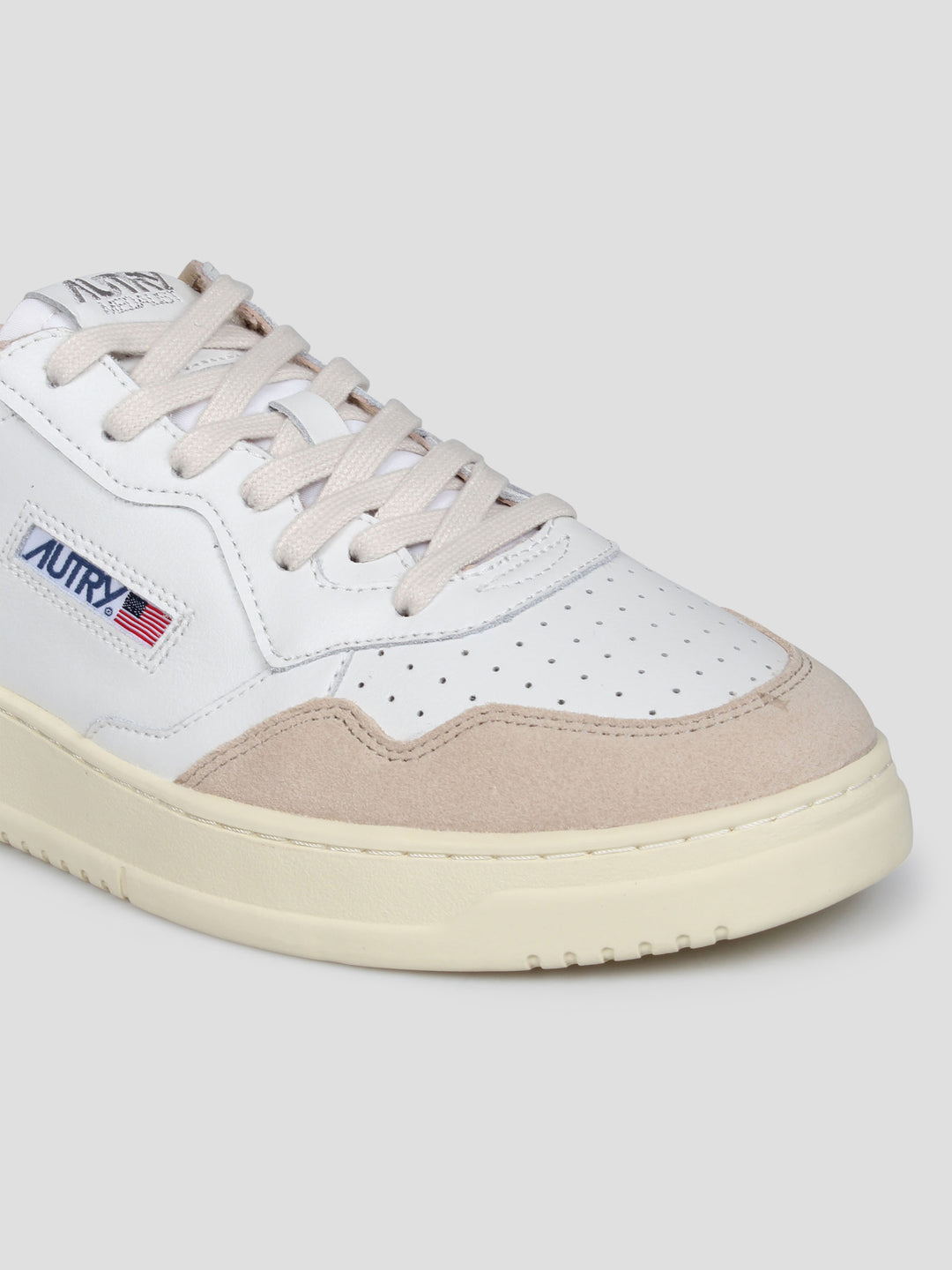 Medalist low sneakers