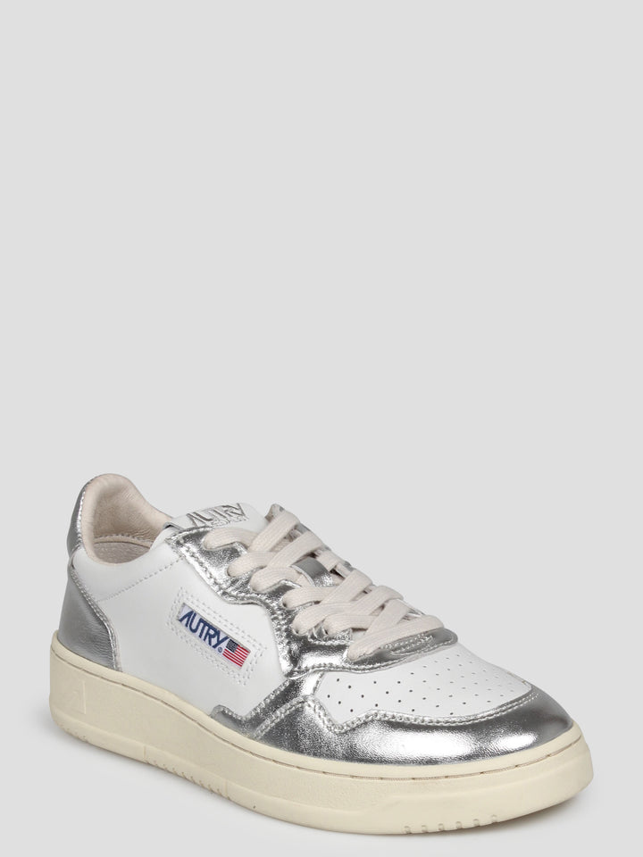 Medalist low sneakers