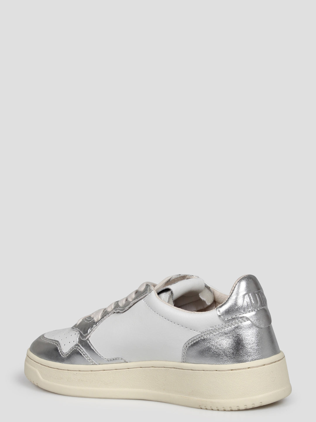 Medalist low sneakers