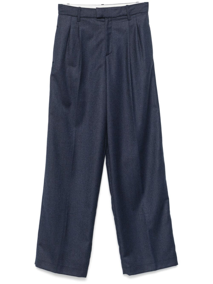 pleated trousers