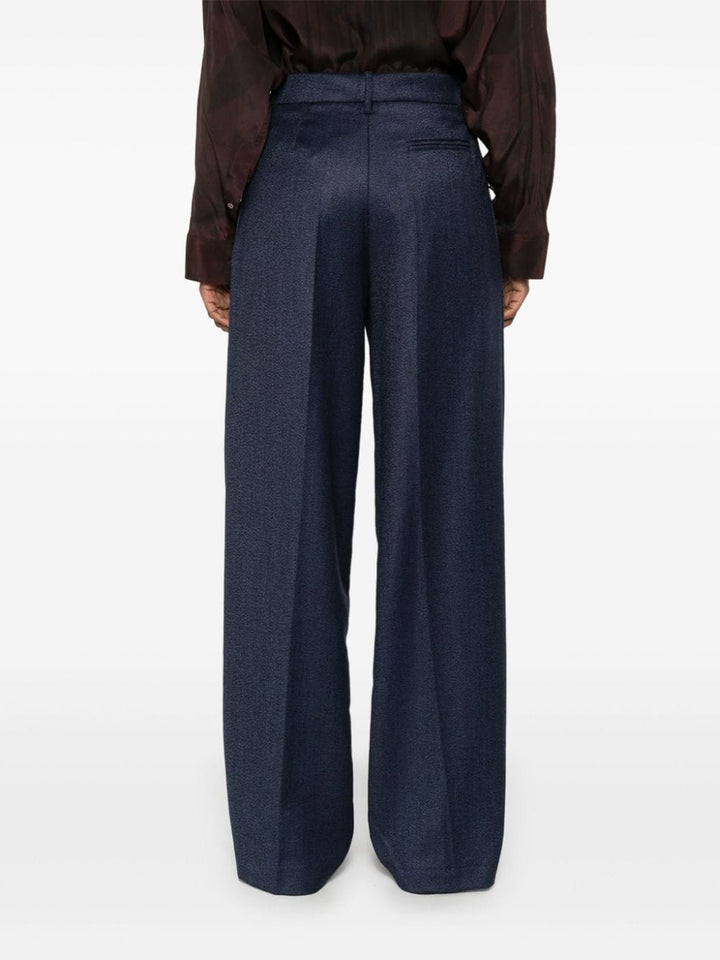 pleated trousers