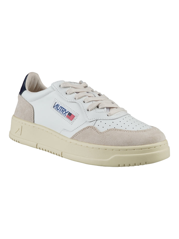 Autry Sneakers - White | cb27ca42e86e7b82cb81fe15b420c3b01ba70e99