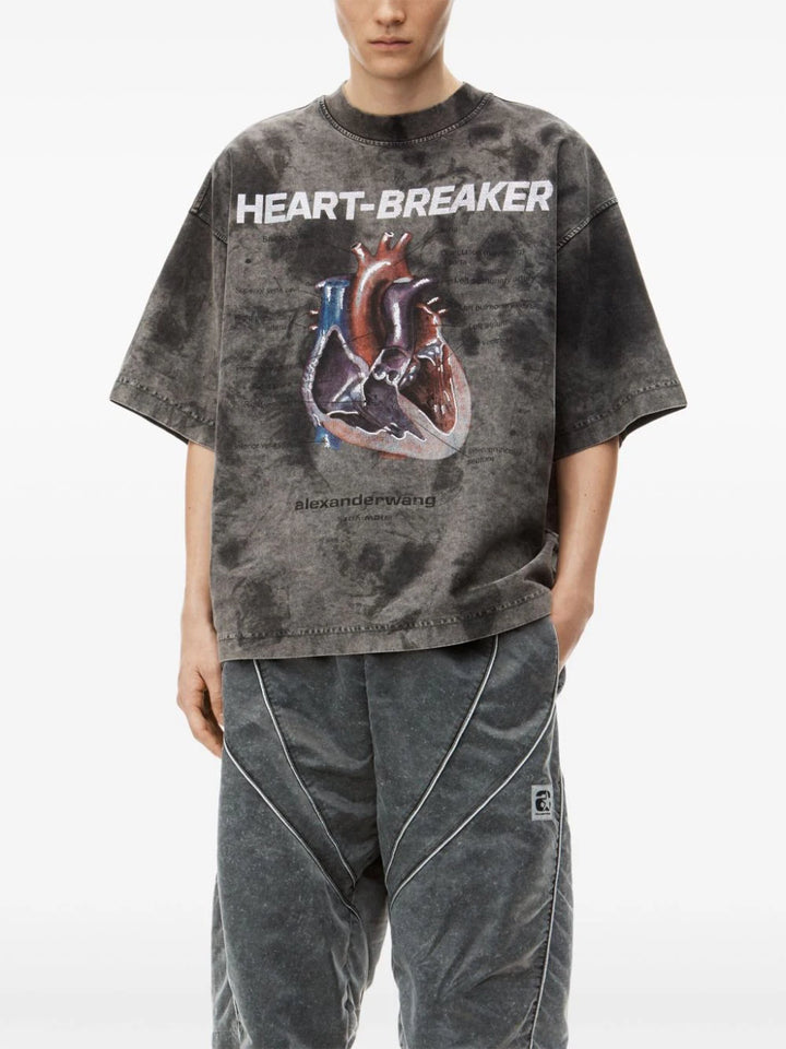 Oversized tee with "heart breaker" graphic print