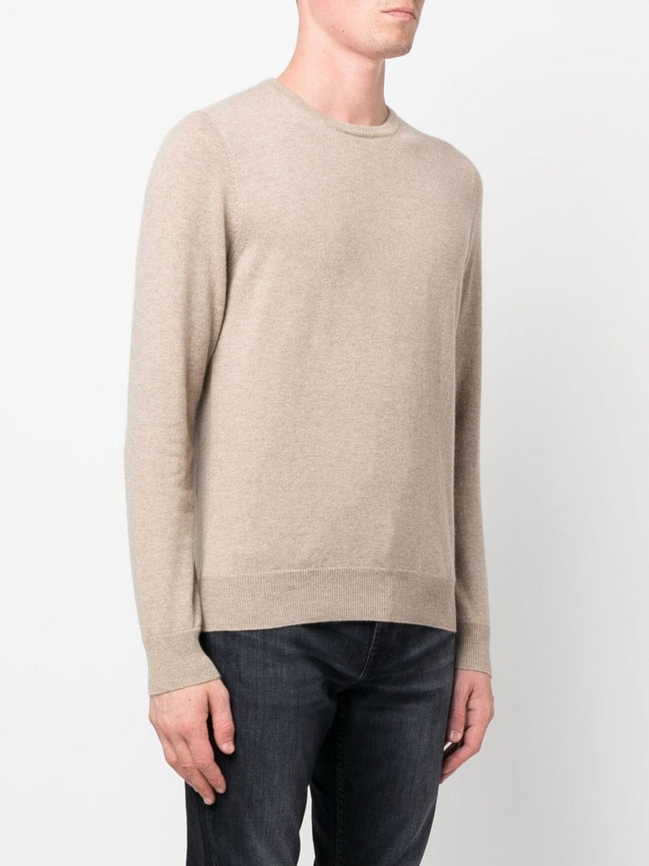 Round neck sweater