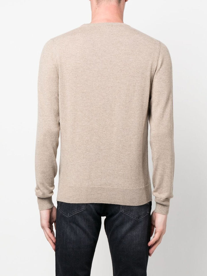 Round neck sweater